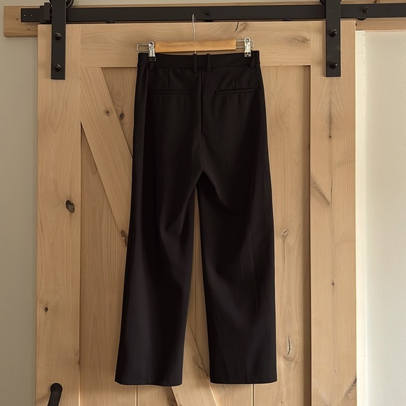 Theory size 0, wide leg to ankle. - Picture 2 of 6